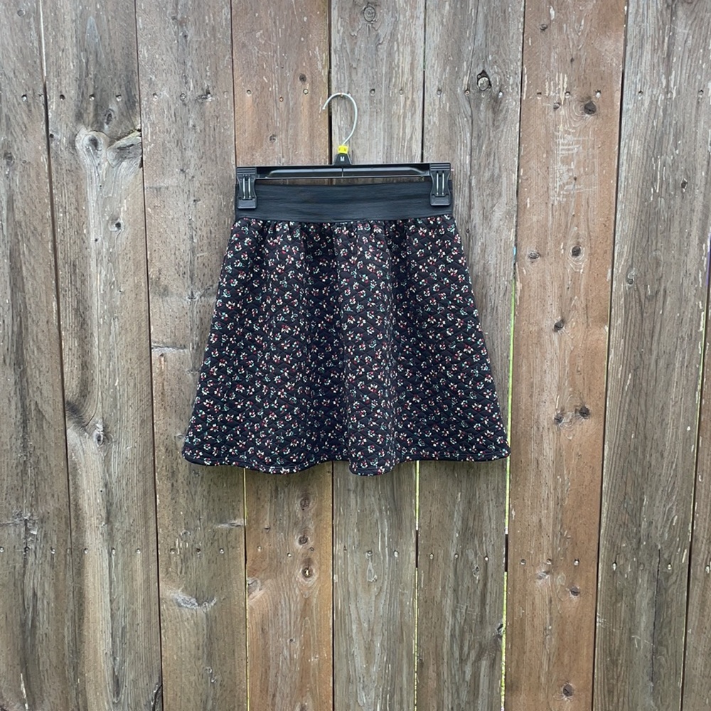 Joe B women’s skirt size small